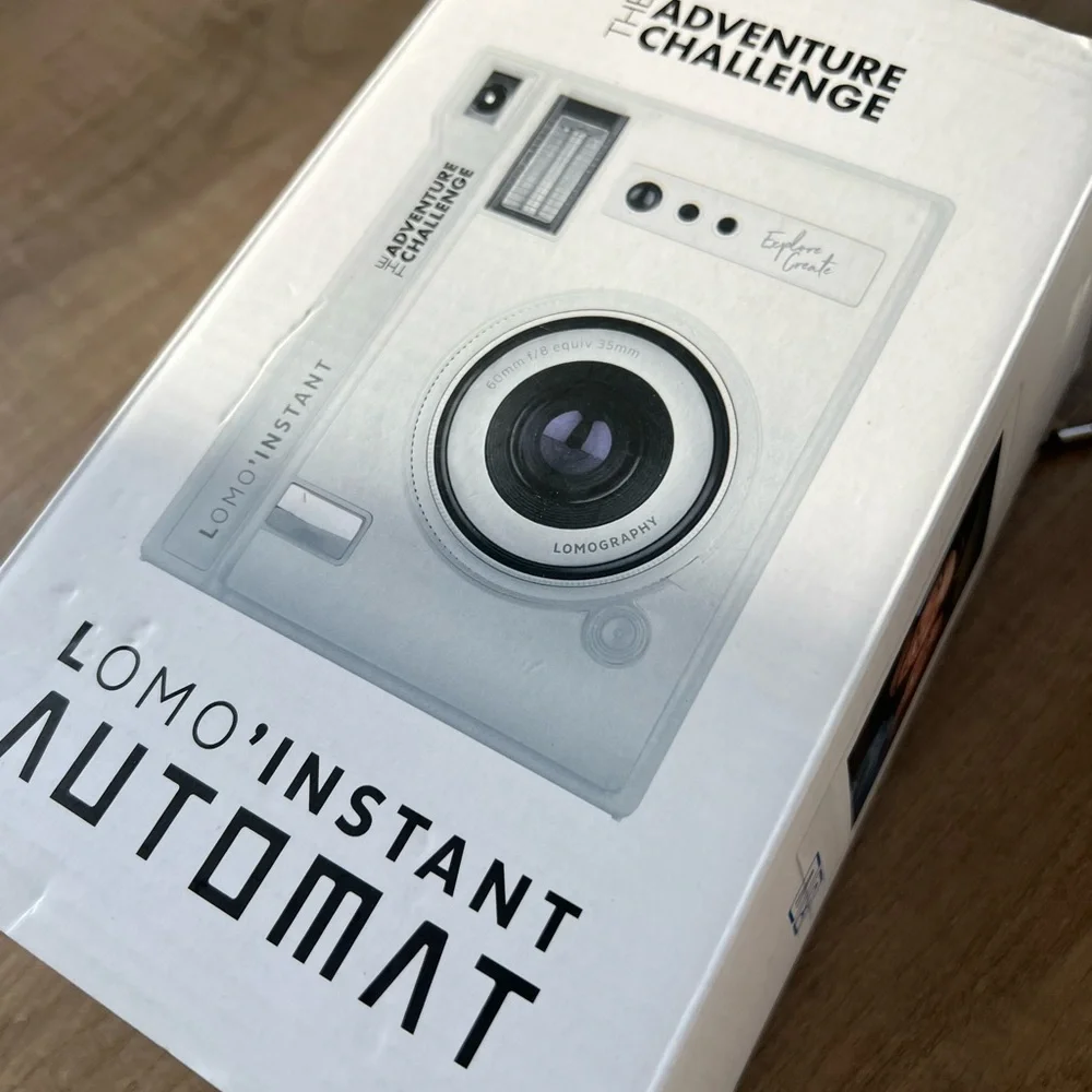 Excellent condition! Limited Edition Fujifilm Instax Mini Polaroid Camera White